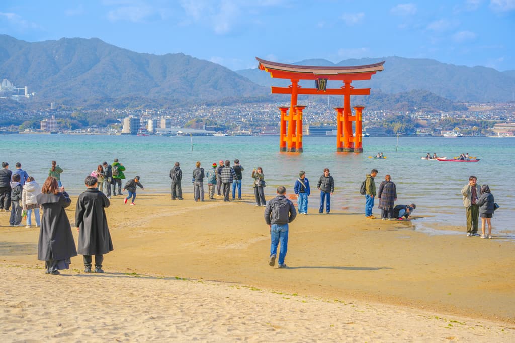Excursión a Hiroshima y Miyajima con ferry desde Tokio