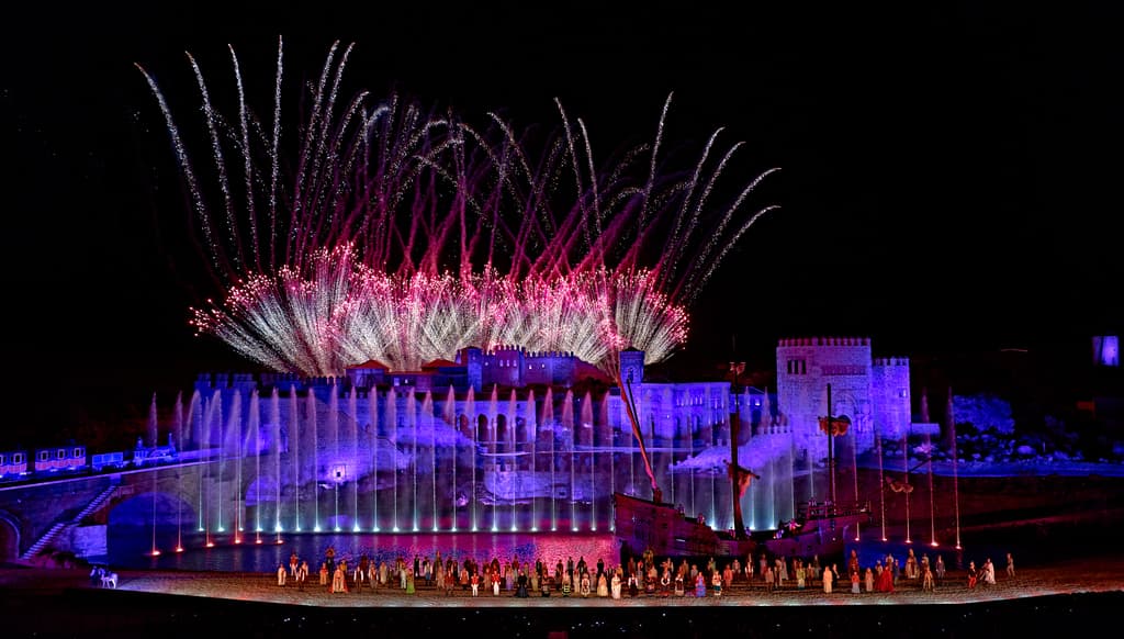 Desde Toledo: Puy du Fou con El Sueño de Toledo y traslado incluido