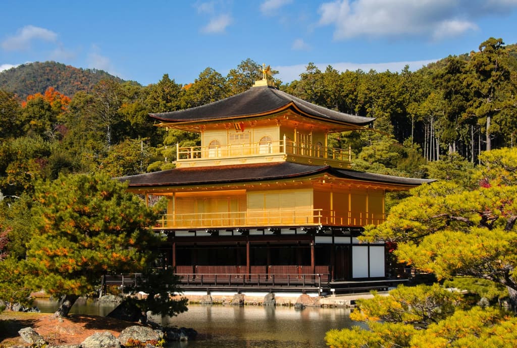 Desde Osaka: excursión de un día a Kioto en autobús con visita al Castillo de Nijo, Arashiyama y Fushimi Inari