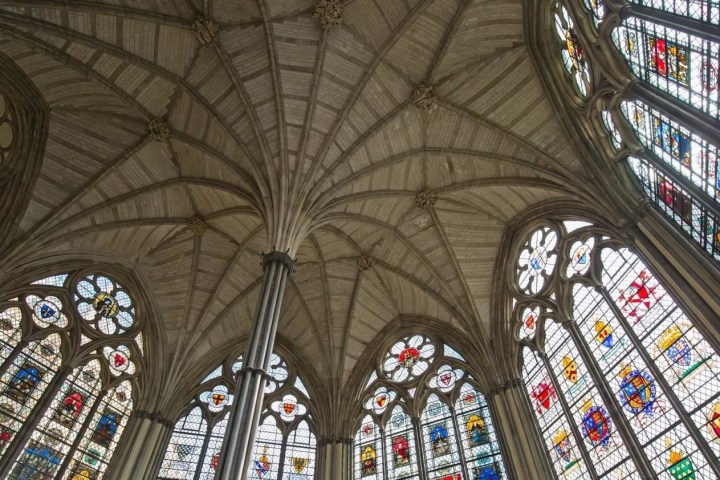 a large building with many windows