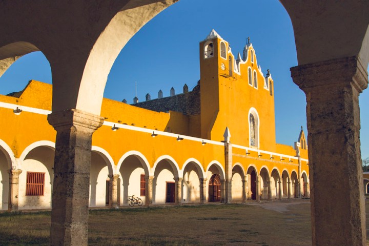 a close up of a bridge