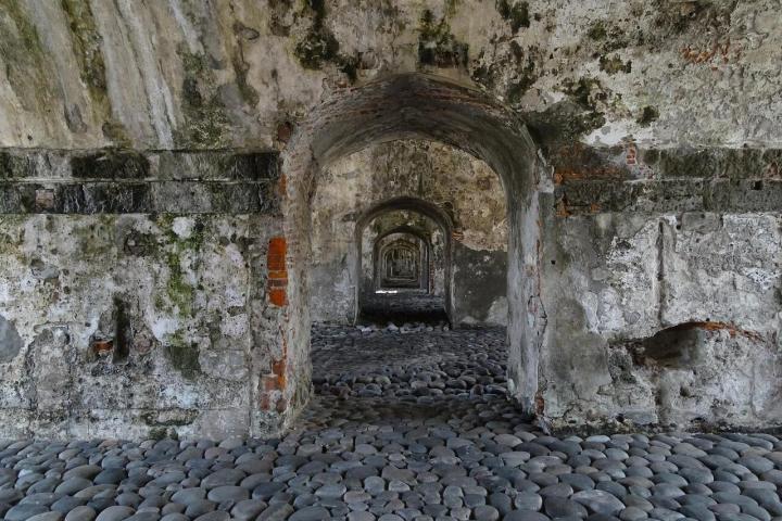 an old stone building