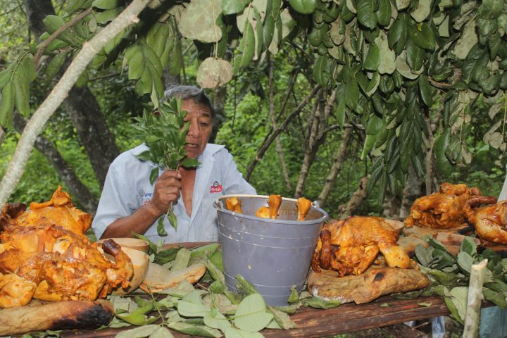 Chichen Itza +Yaxunah unexplore Mayan Ruins