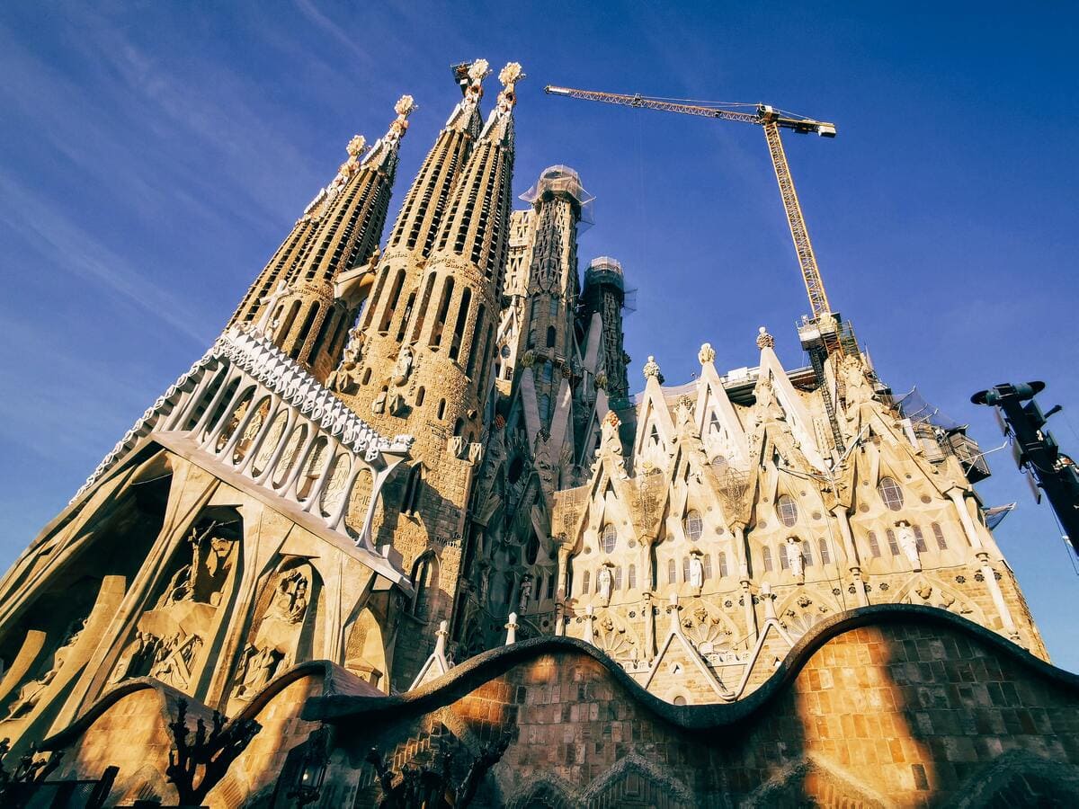 Why-Sagrada-Familia-Was-Never-Completed Why Sagrada Familia Was Never Completed?